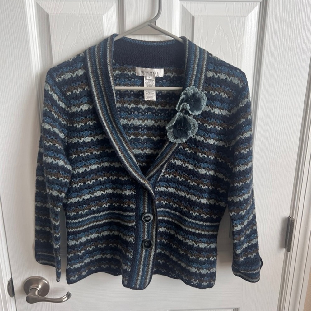 Nine West Wool Blend‎ Cardigan Sweater Knit Button Front Floral Applique Size M
